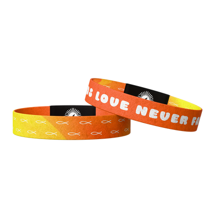 God's Love Never Fails Bible Verse Bracelet